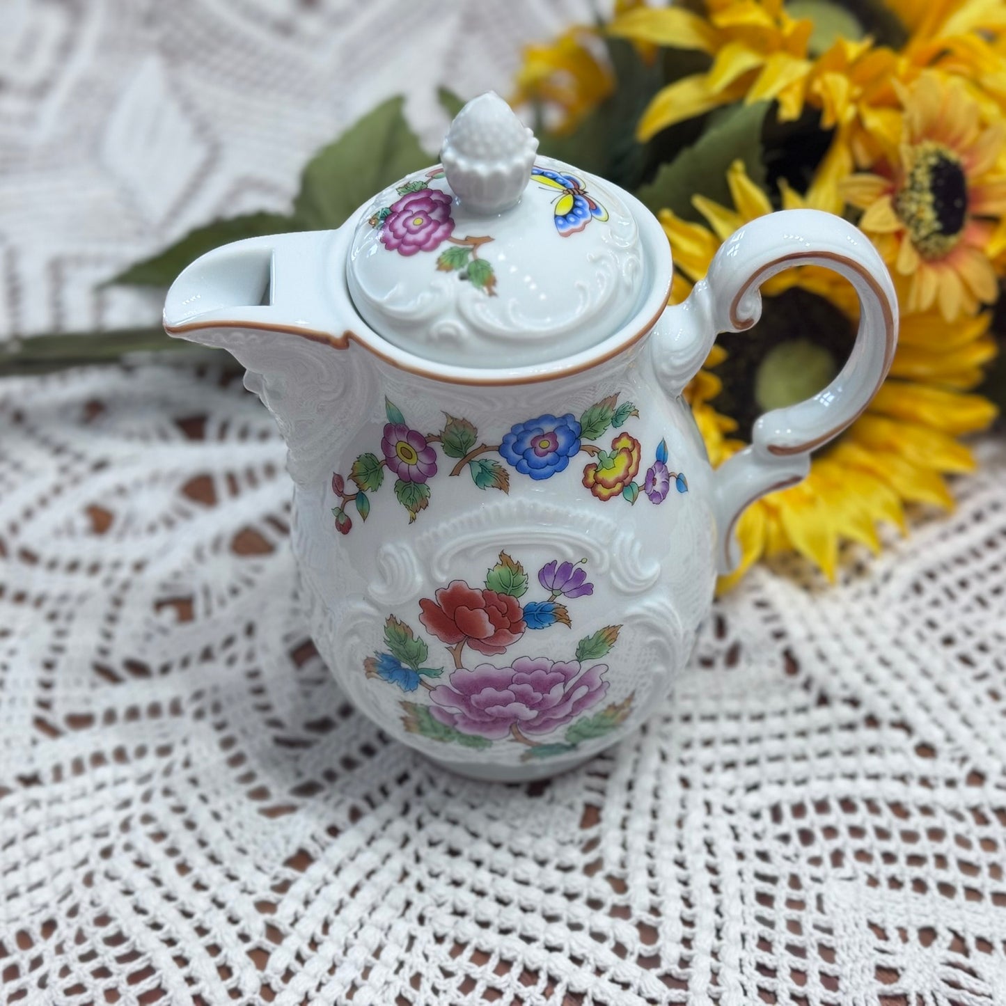 Estee Lauder Chinoiserie Collection Teapot