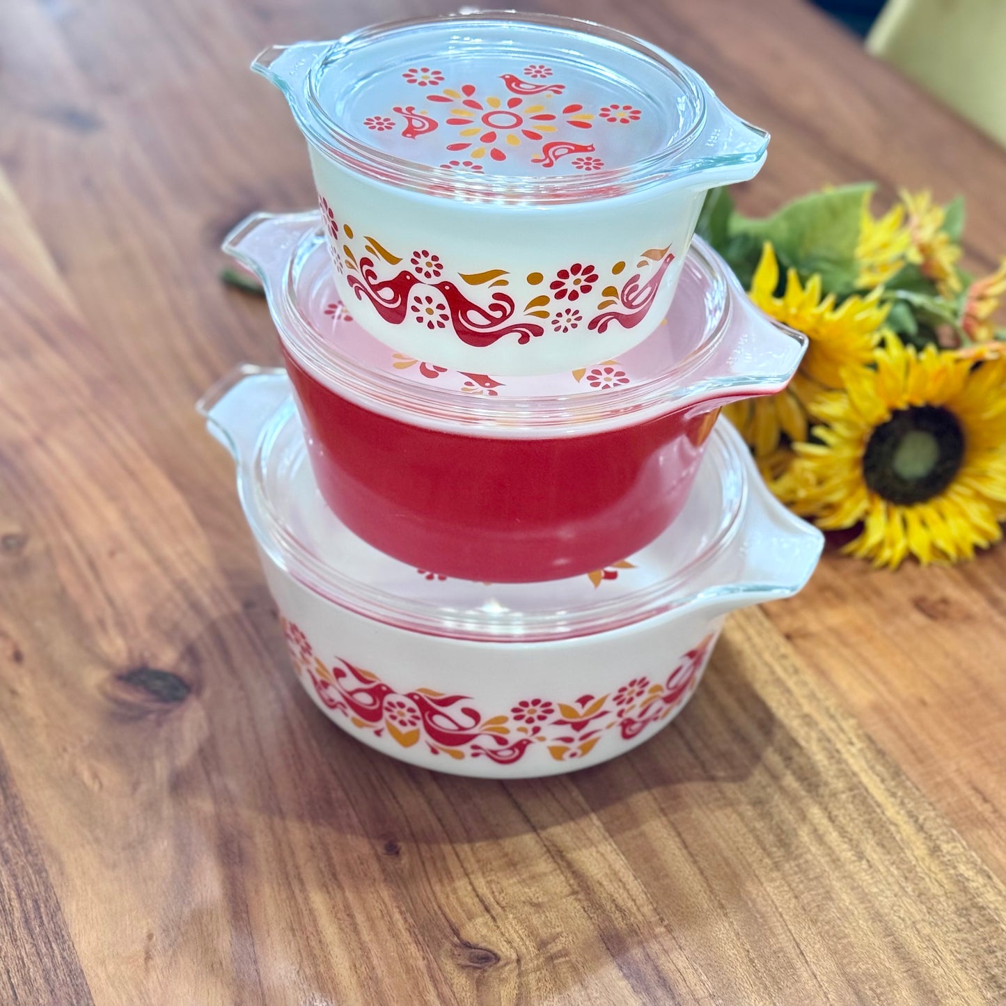 PYREX 'Friendship' 3 Piece Round Casserole With Lids