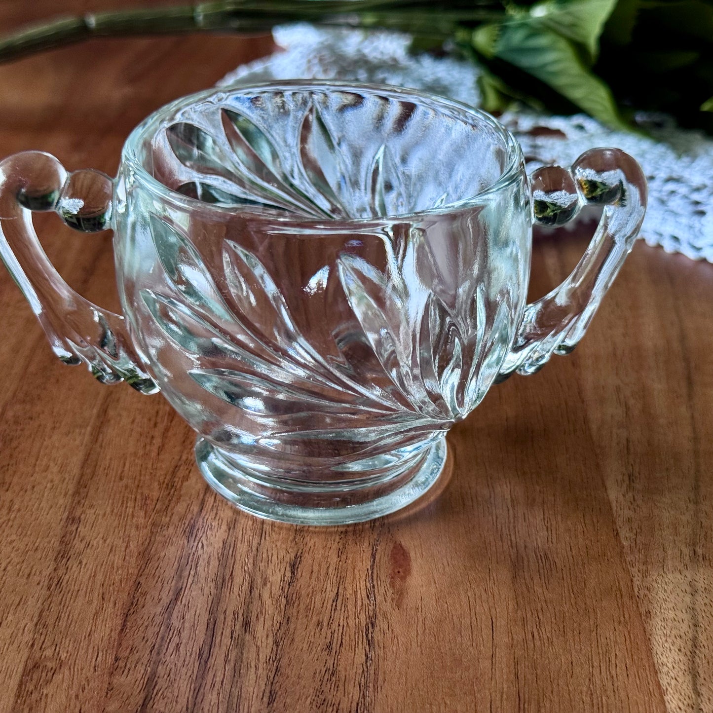 Indiana Glass 'Willow' or 'Magnolia' Creamer and Sugar Bowl Set