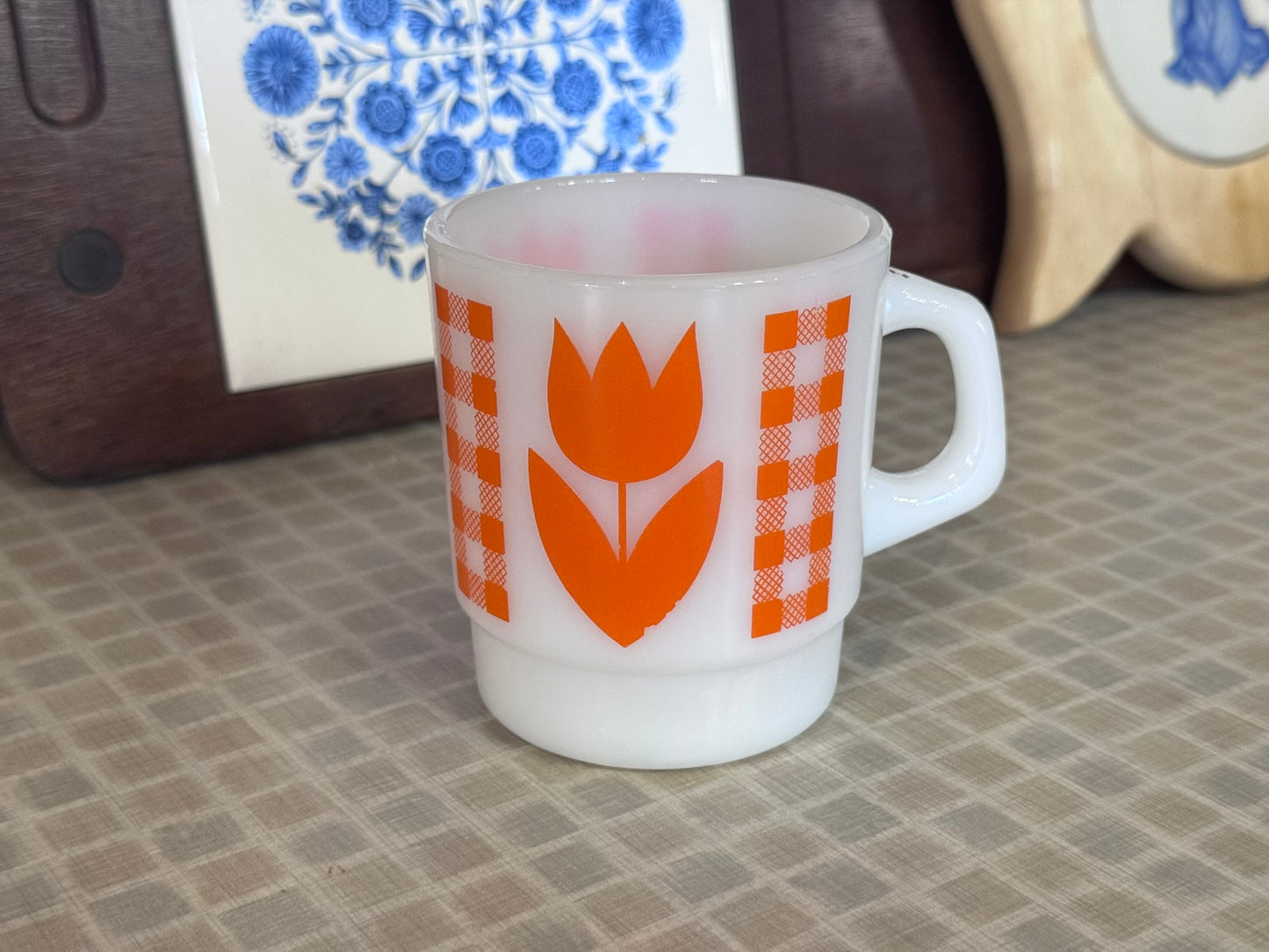 Termocrisa Milk Glass Orange Tulip & Gingham Mug