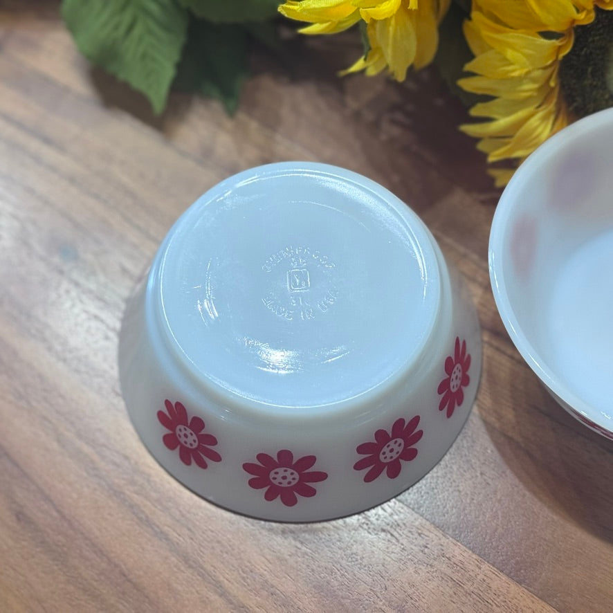 Anchor Hocking Red Daisy Milk Glass Cereal Bowls