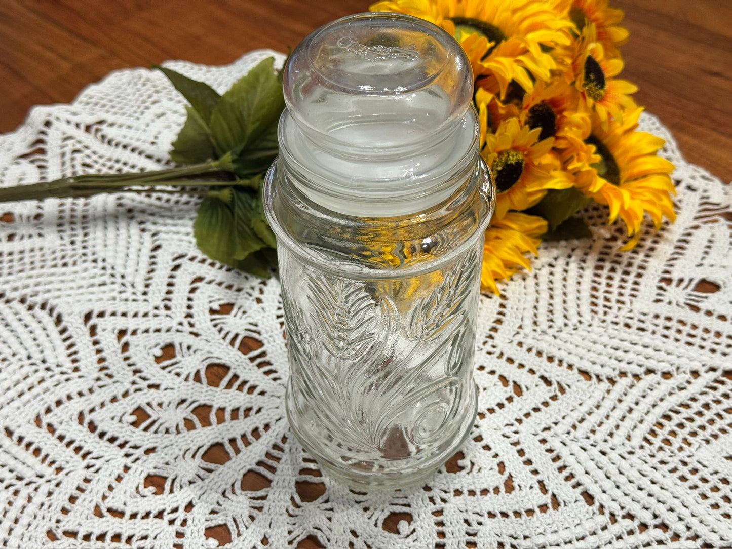 1982 Planters Mr. Peanut Clear Glass Jar Wheat Pattern
