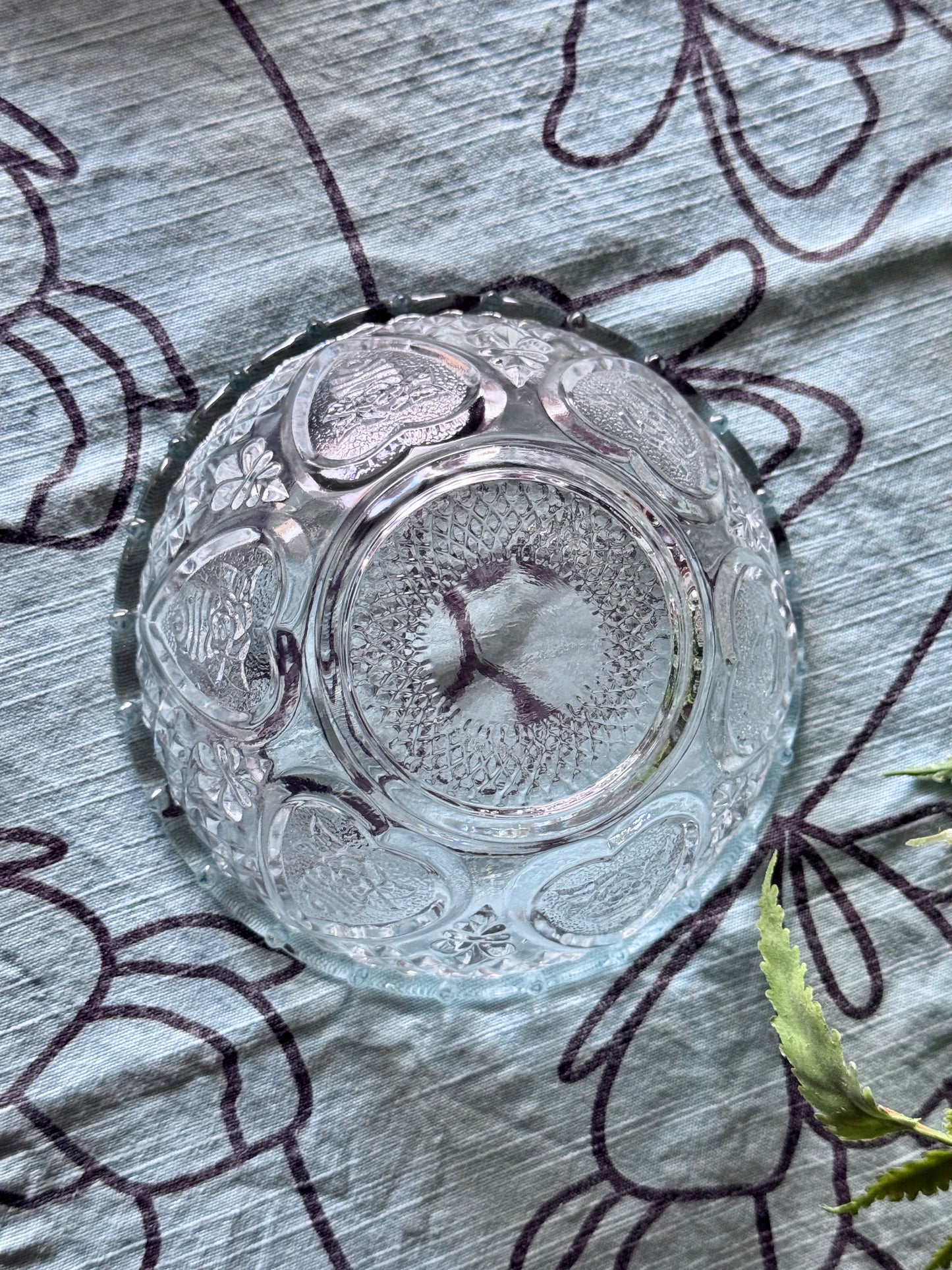 Small FNG Indonesia Glass Etched Fleur De Lis Hearts & Roses Dish