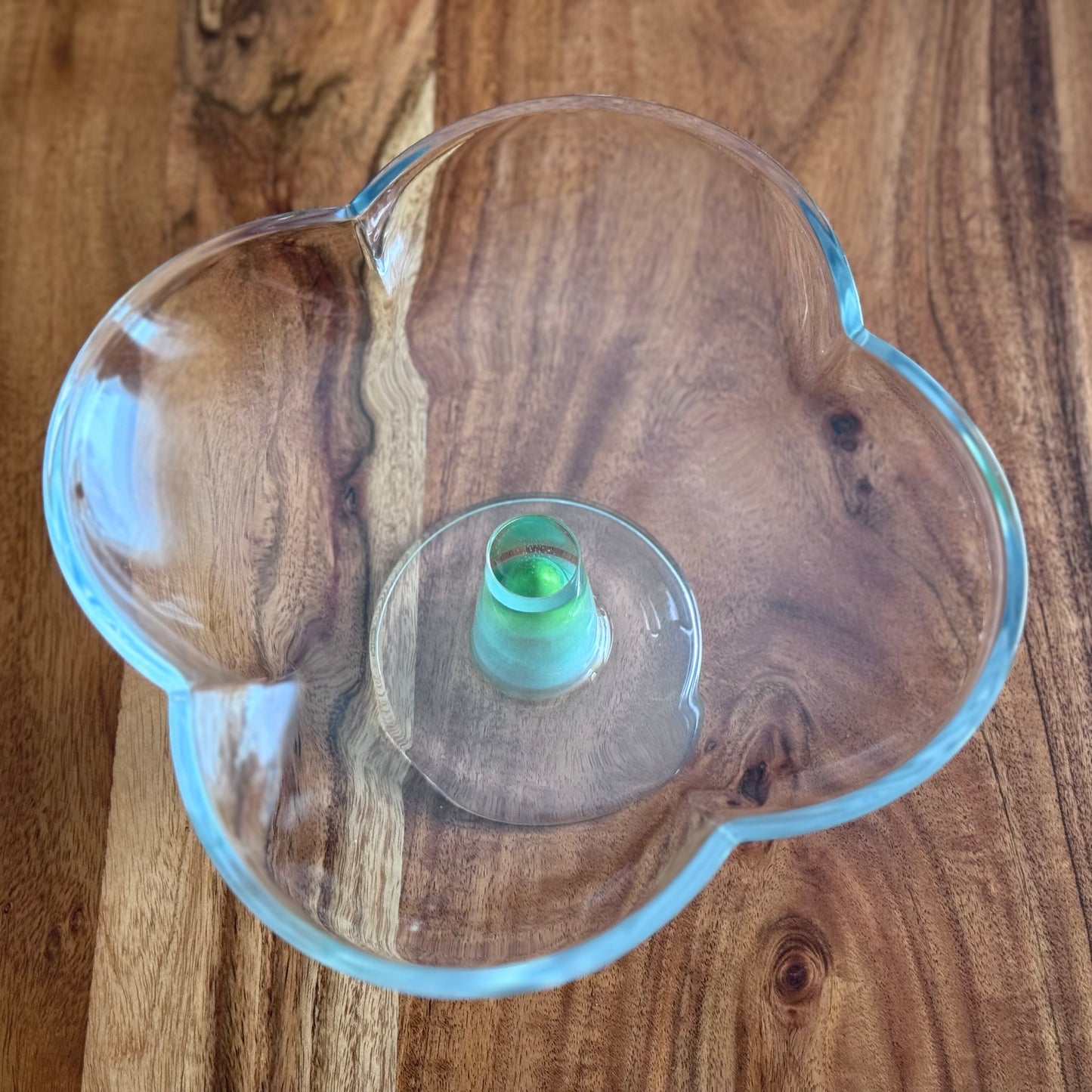 Clear Clover Pedestal Cake Stand with Green Stem