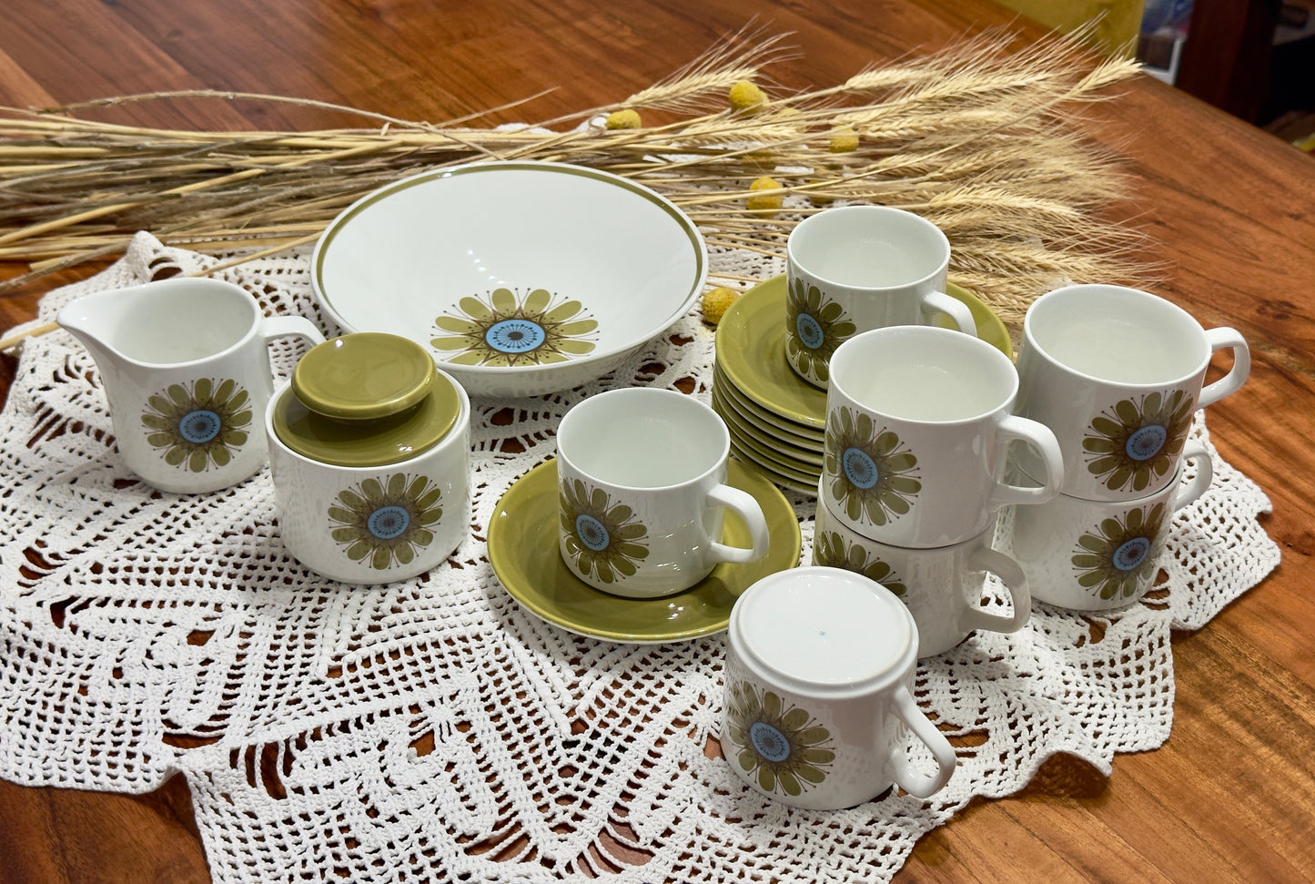 J G Meakin 'Galaxy' Tableware Set