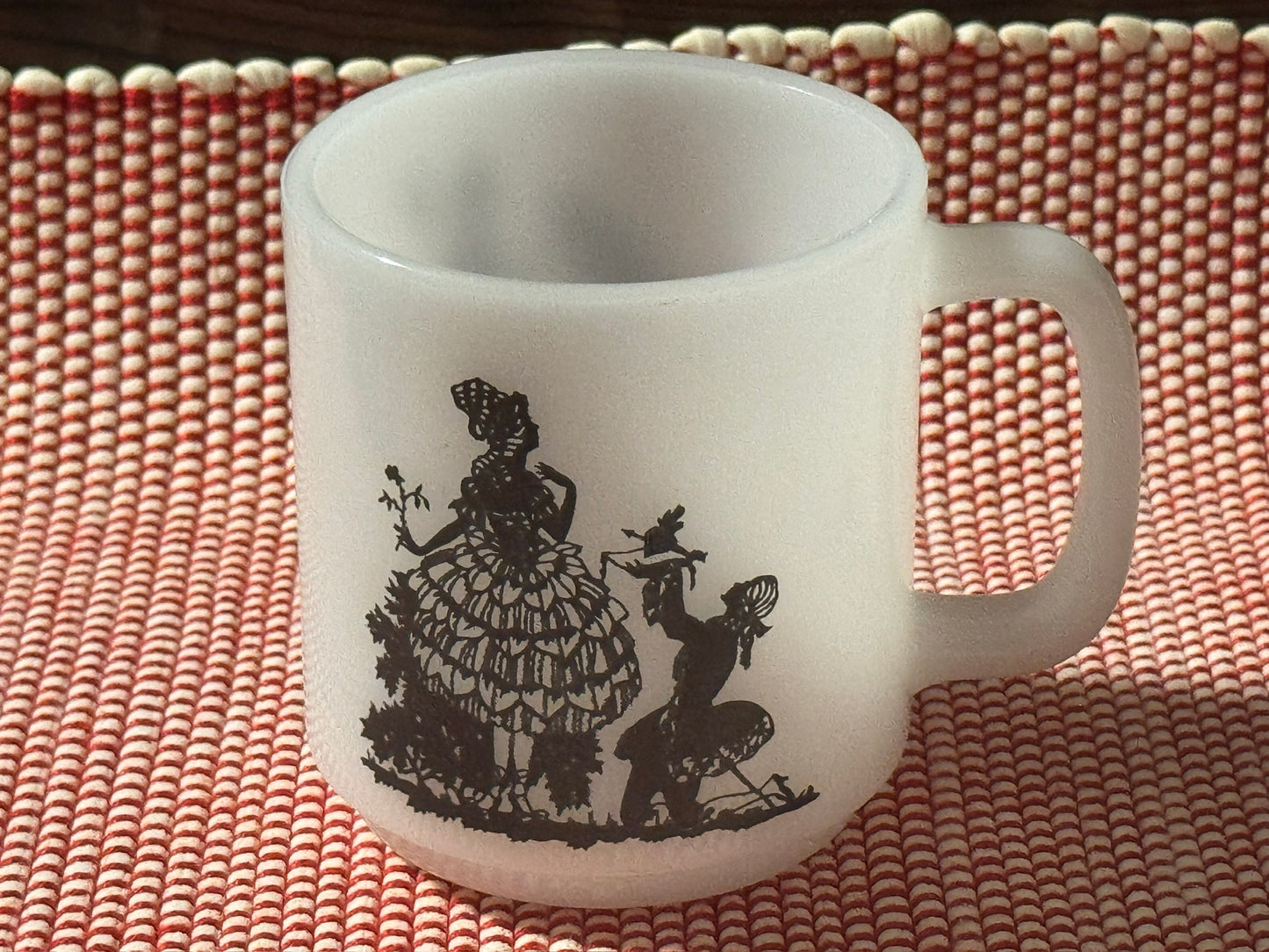Glasbake Black/White Courting Couple Mug