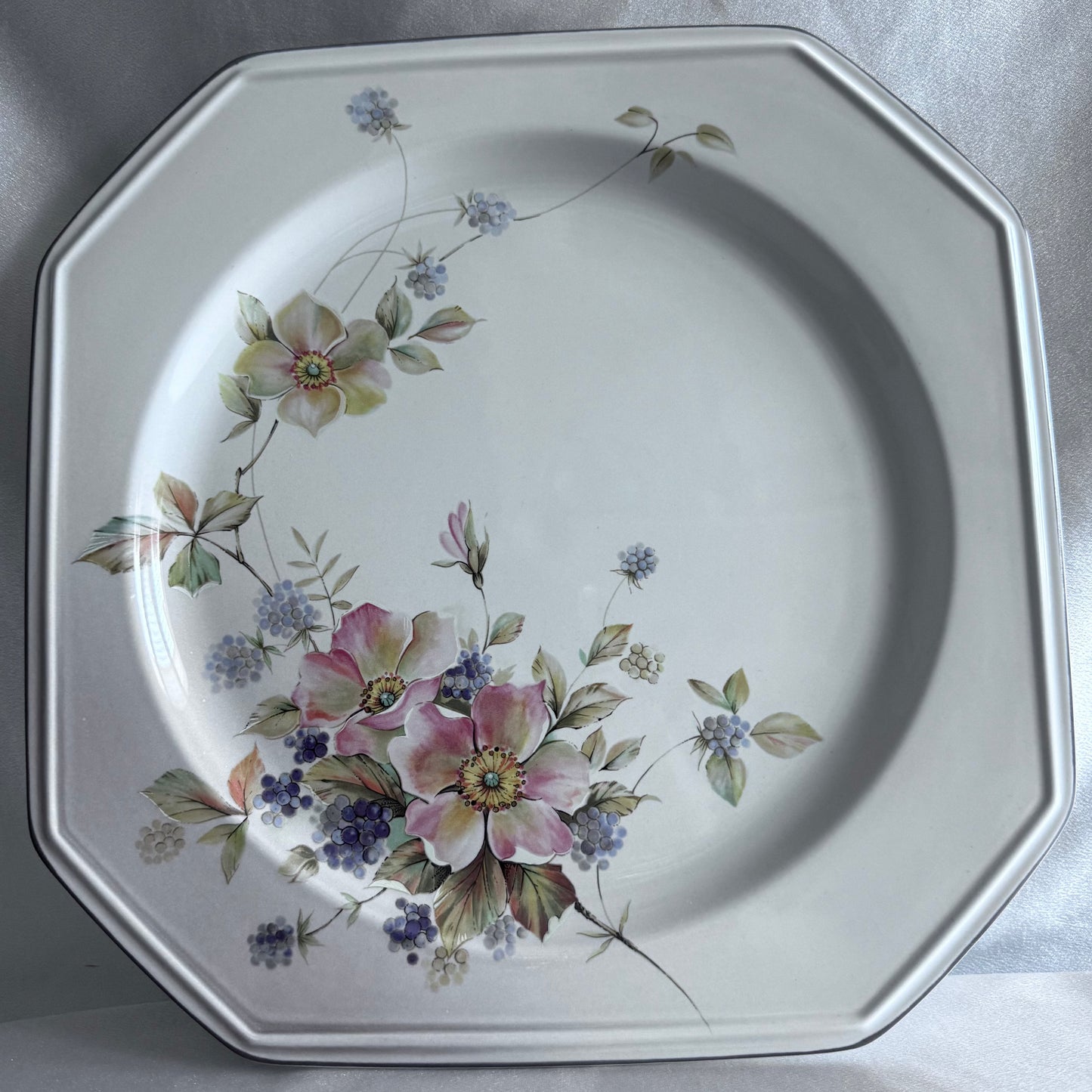 MIKASA Platter/ Chop Plate