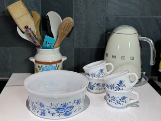 Arcopal France "Blue Onion/ Aster" Large Serving Bowl