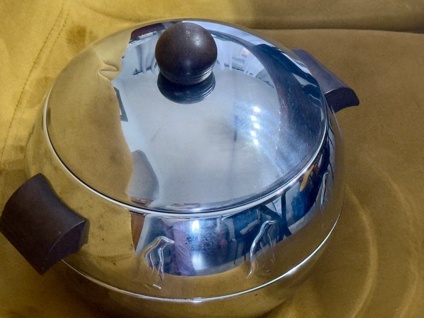 West Bend 'Penguin' Hot & Cold Server