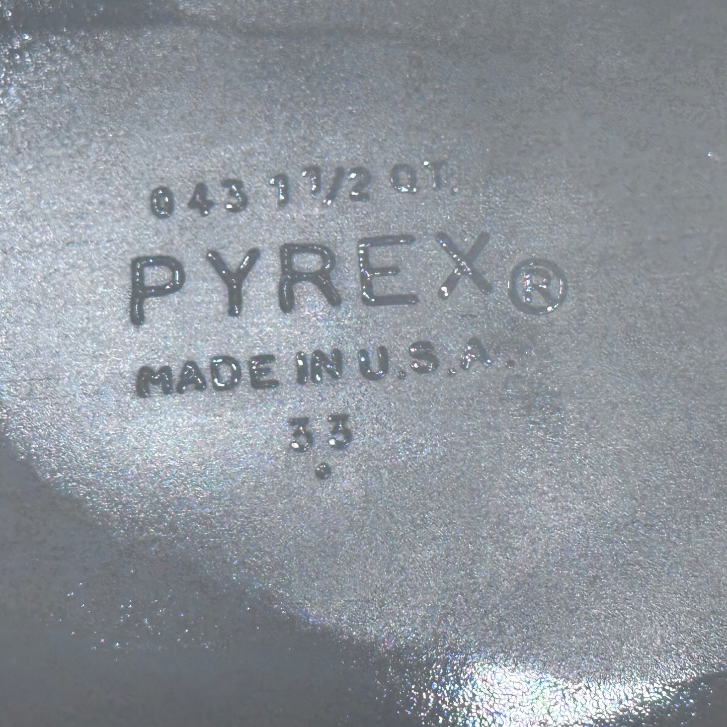 PYREX "Mod Kitchen" Oval 1 1/2 QT Casserole Dish
