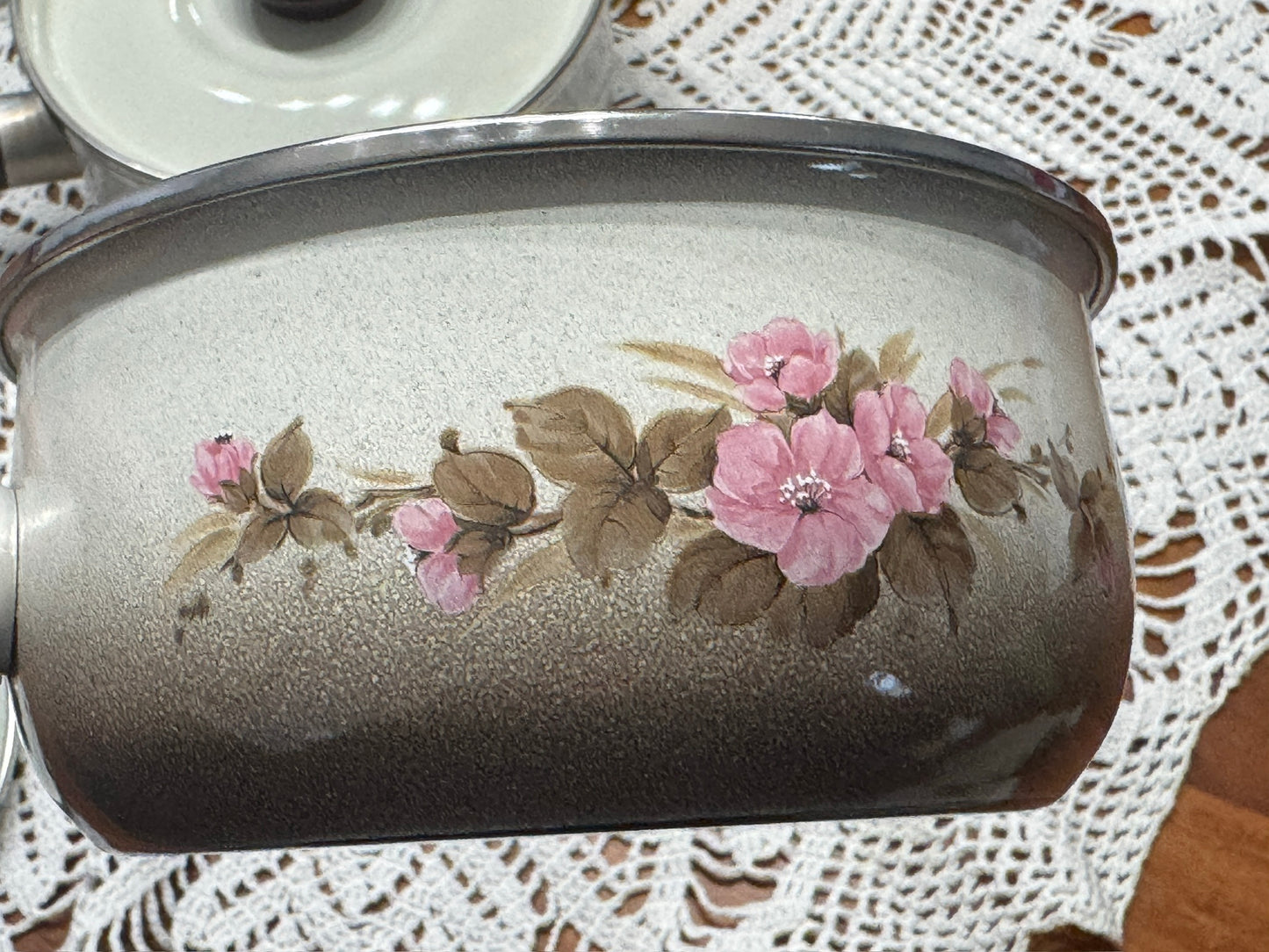 Vintage Pink Floral on Cream/Brown Enamel Saucepan Set