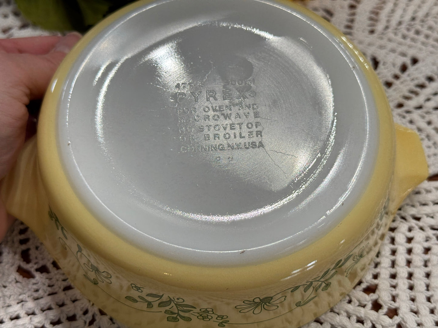 PYREX 471-B 'Shenandoah Casserole Dish with Lid