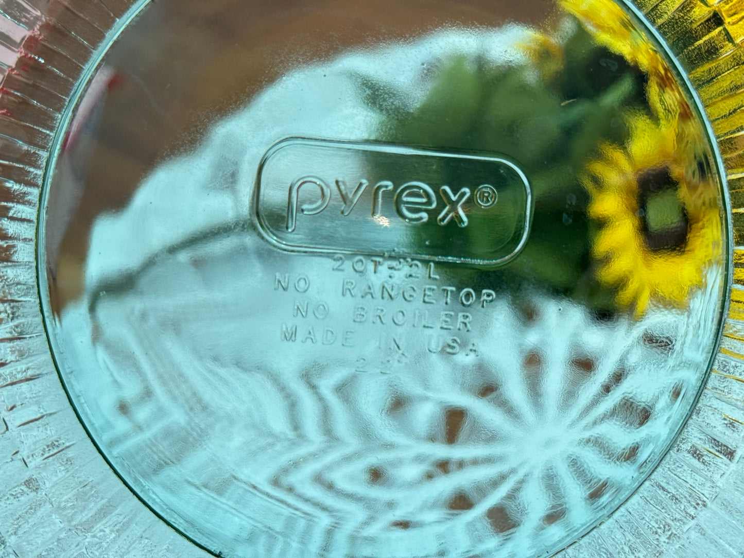 Pyrex Peacock Teal Basketweave 2 QT Lidded Casserole Dish