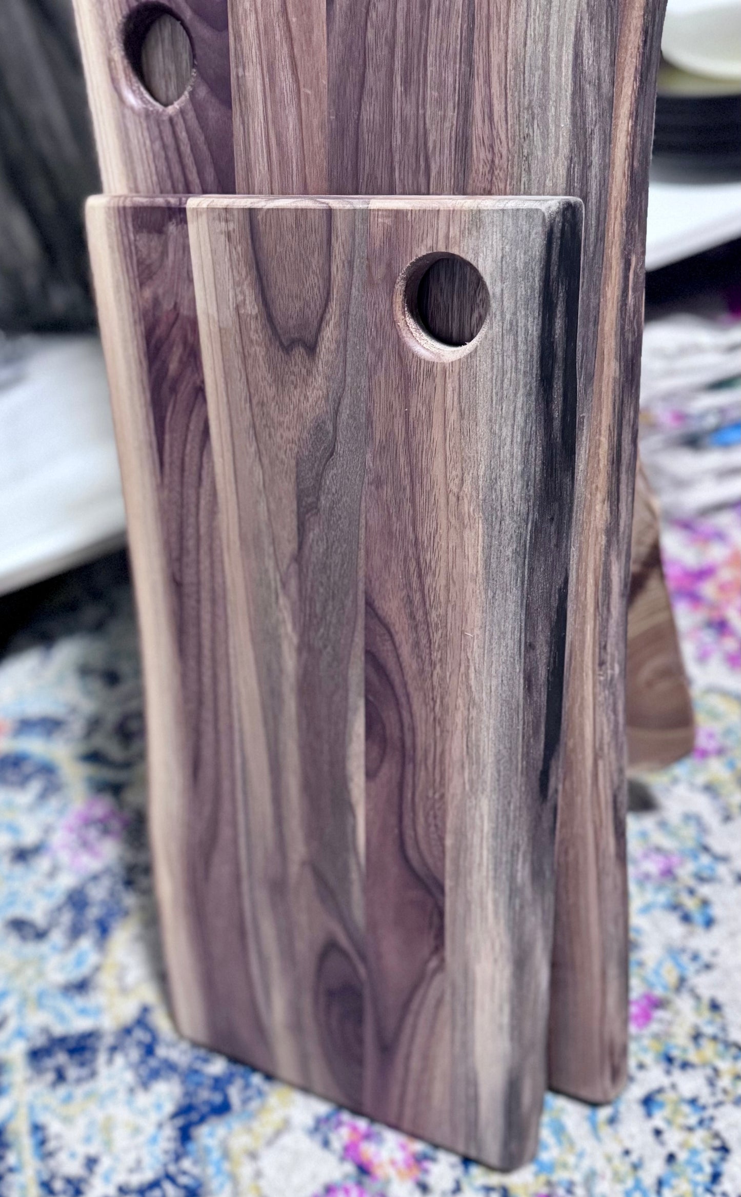 Live Edge Walnut Cutting Board (Medium)