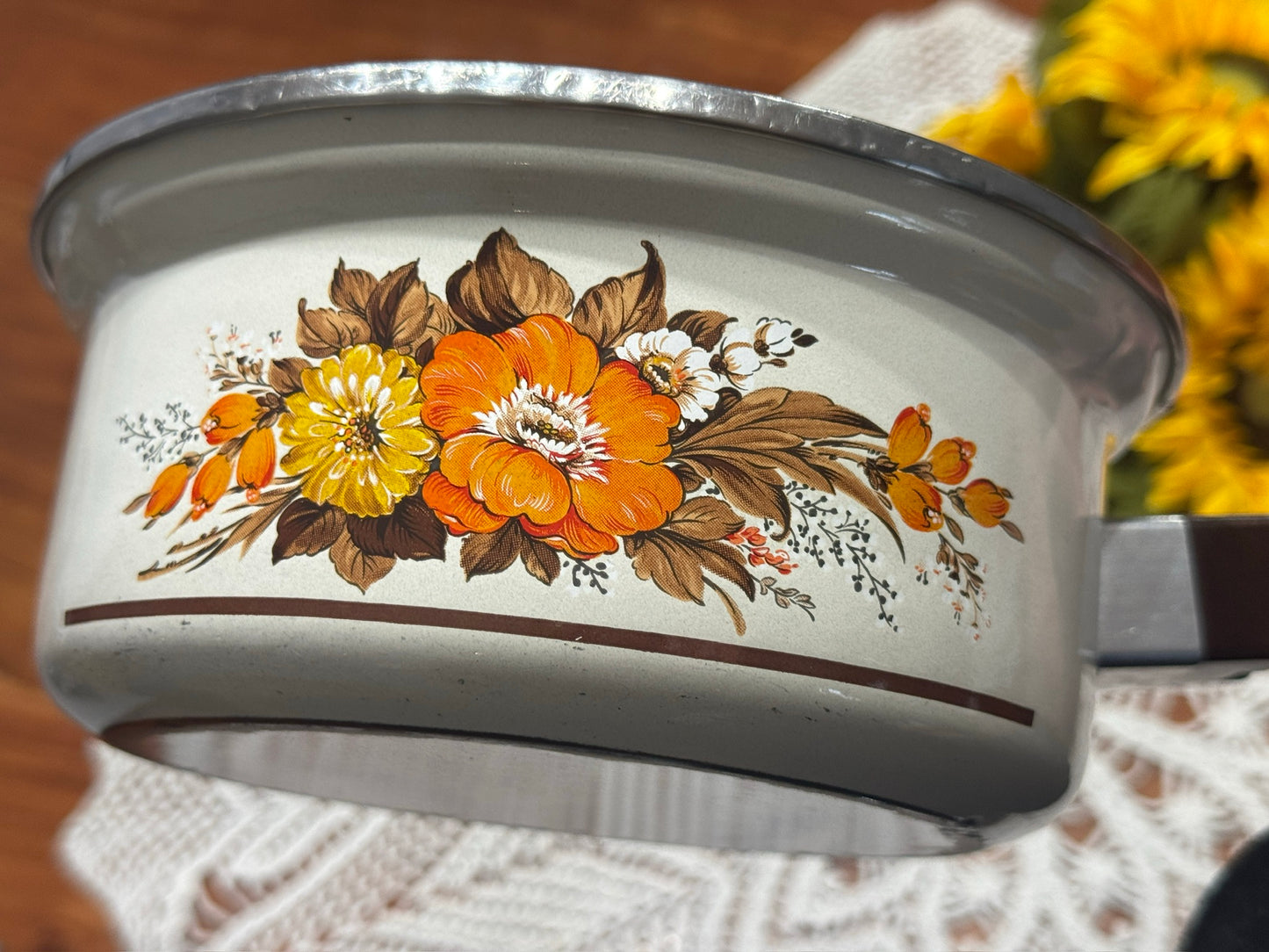 Vintage Floral Enamel Pot Set