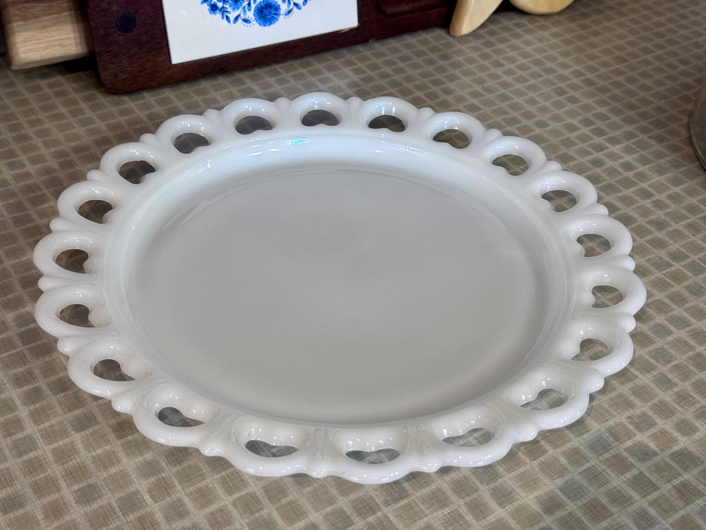 Anchor Hocking Lace Edge 'Old Colony' Milk Glass Platter