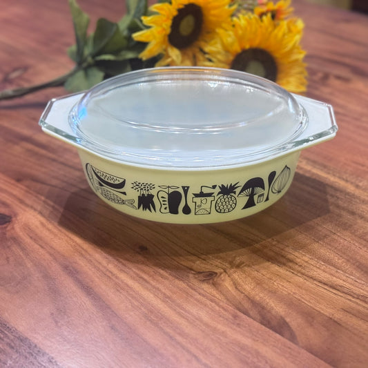 PYREX "Mod Kitchen" Oval 1 1/2 QT Casserole Dish