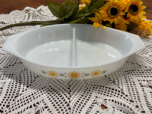 PYREX Town & Country Divided Serving Dish
