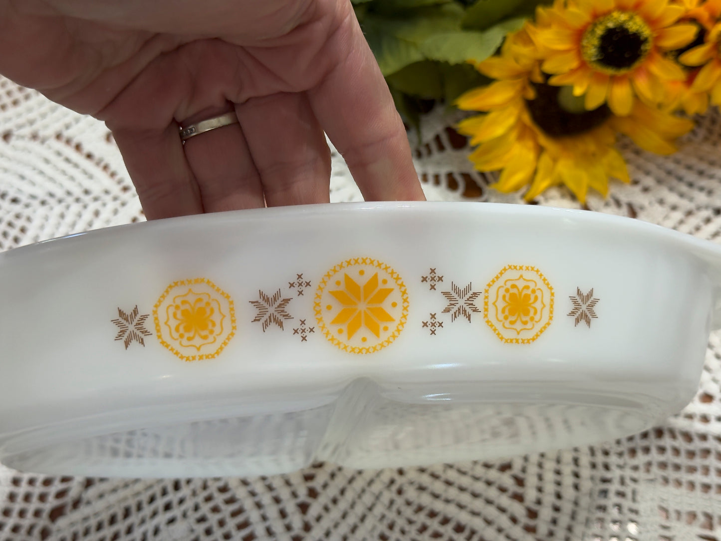PYREX Town & Country Divided Serving Dish