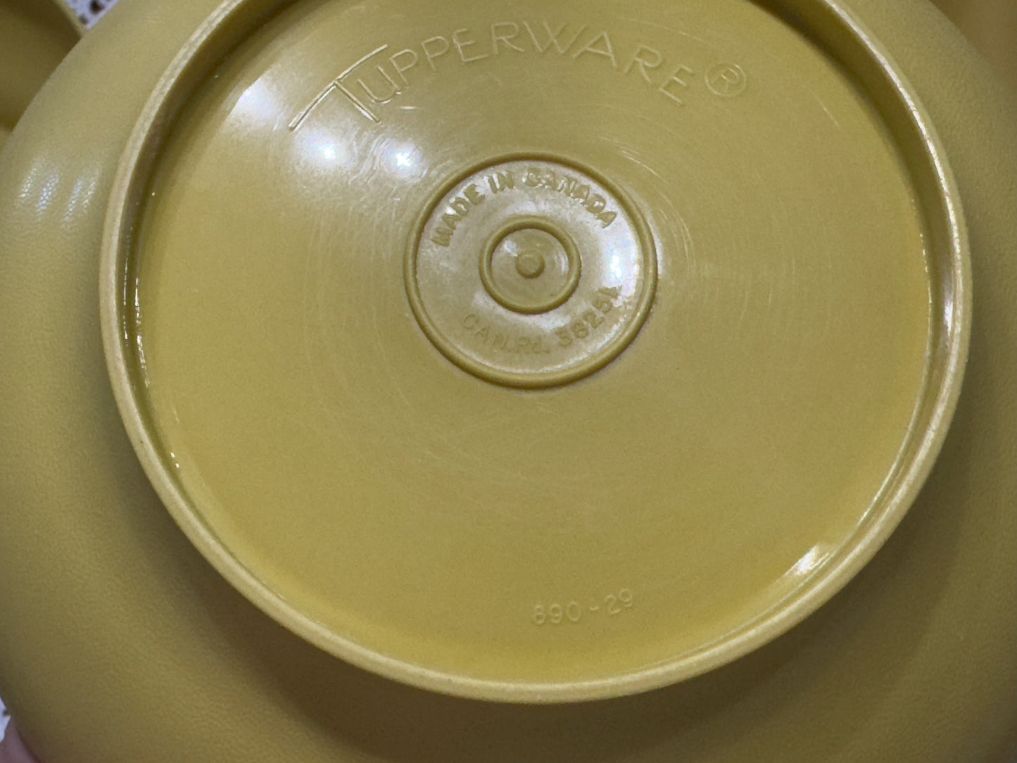 Tupperware Harvest Gold #890 Bowls