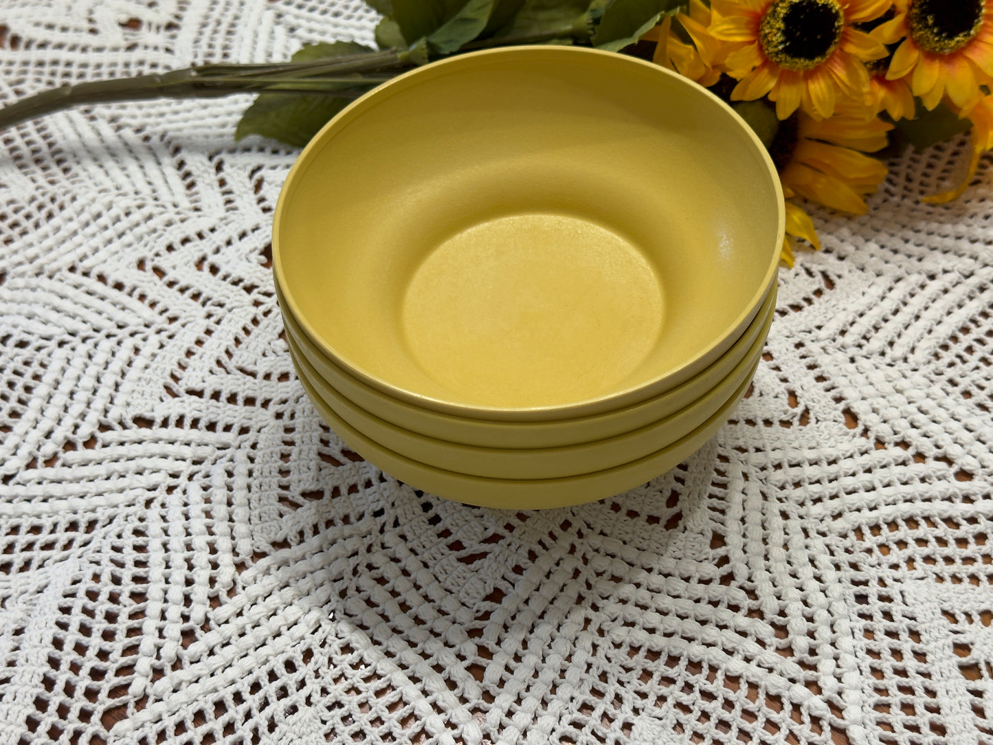 Tupperware Harvest Gold #890 Bowls