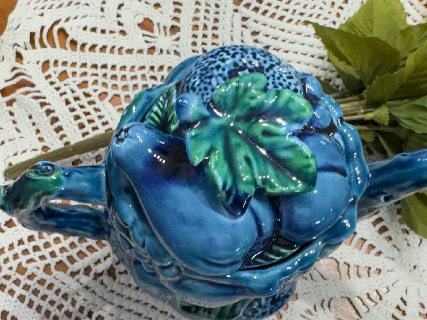 Inarco 'Mood Indigo' Ceramic Blue Fruit Pattern Tea/Coffee Set