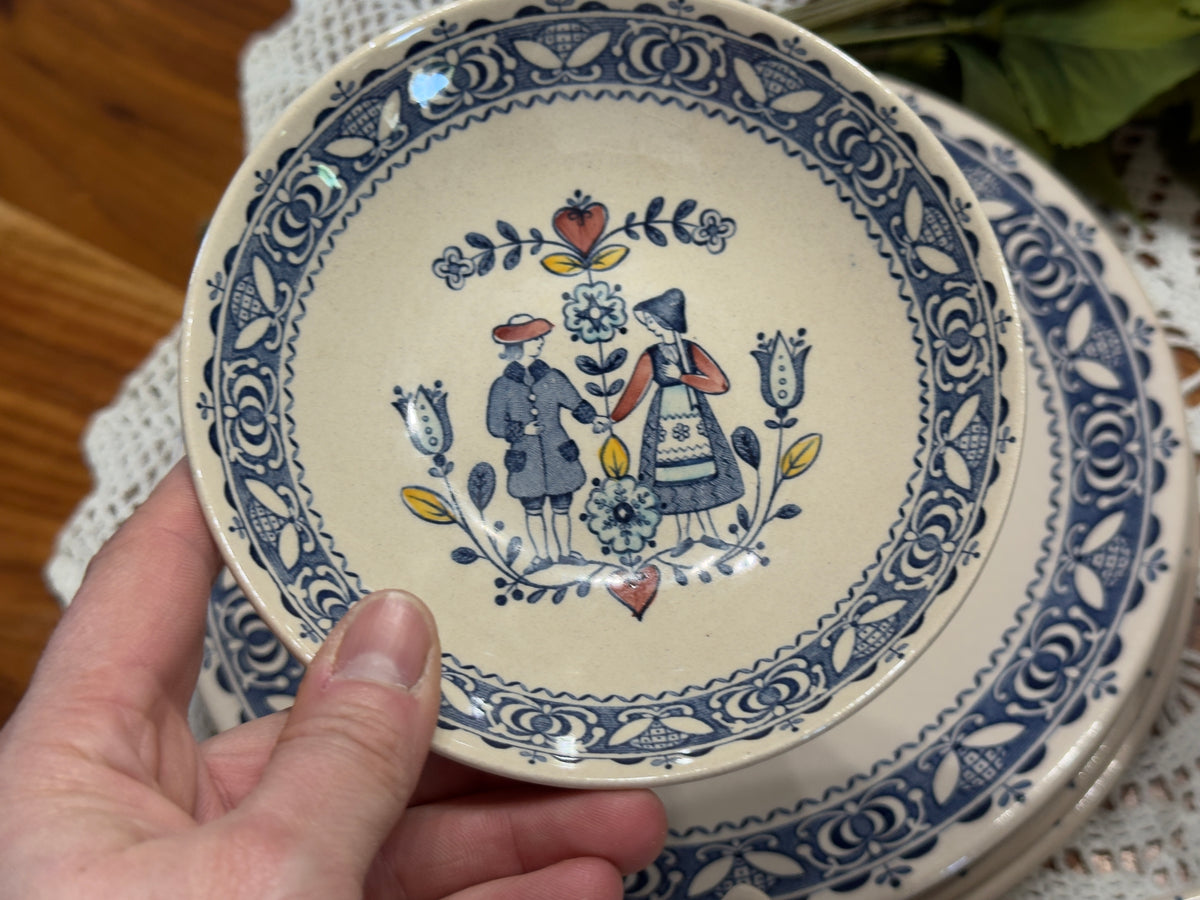 Johnson Brothers 'Old Granite' Hearts and Flowers