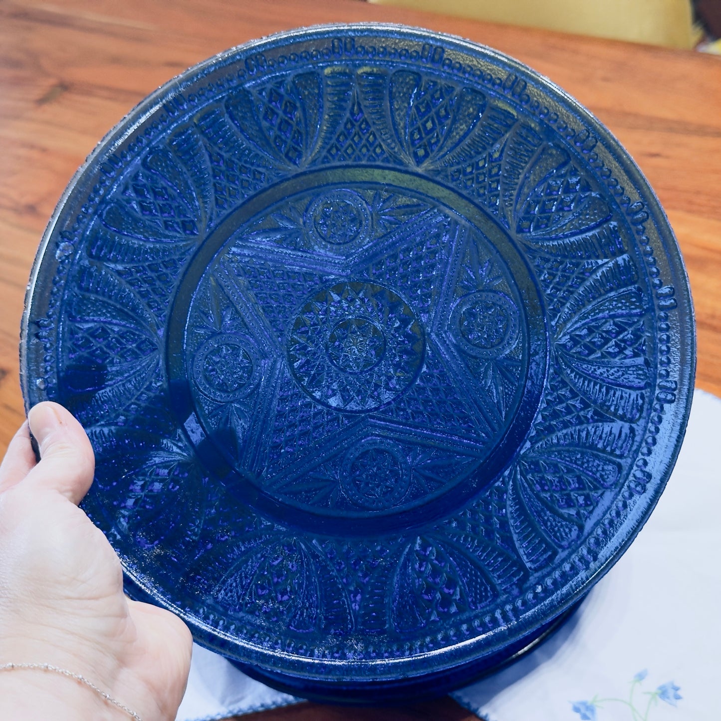 Cristal d'Arques Sapphire Blue Dinner Plates