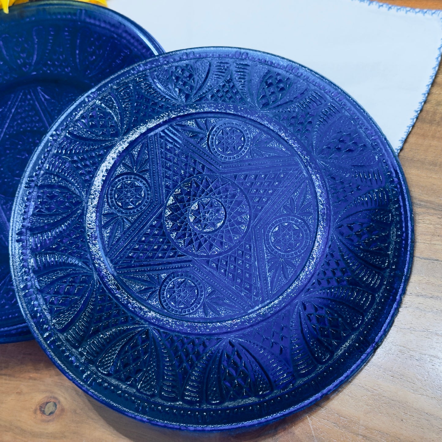 Cristal d'Arques Sapphire Blue Dinner Plates