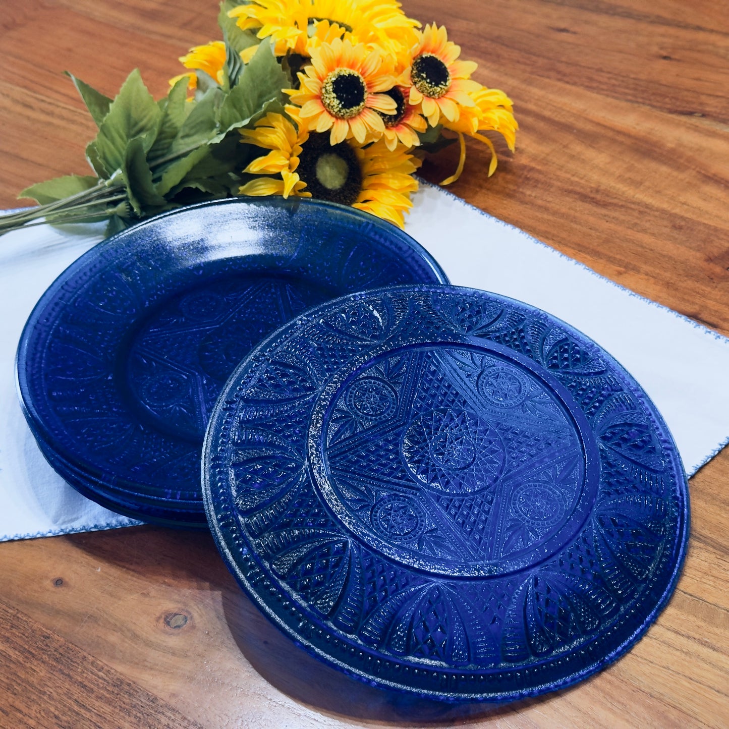 Cristal d'Arques Sapphire Blue Dinner Plates
