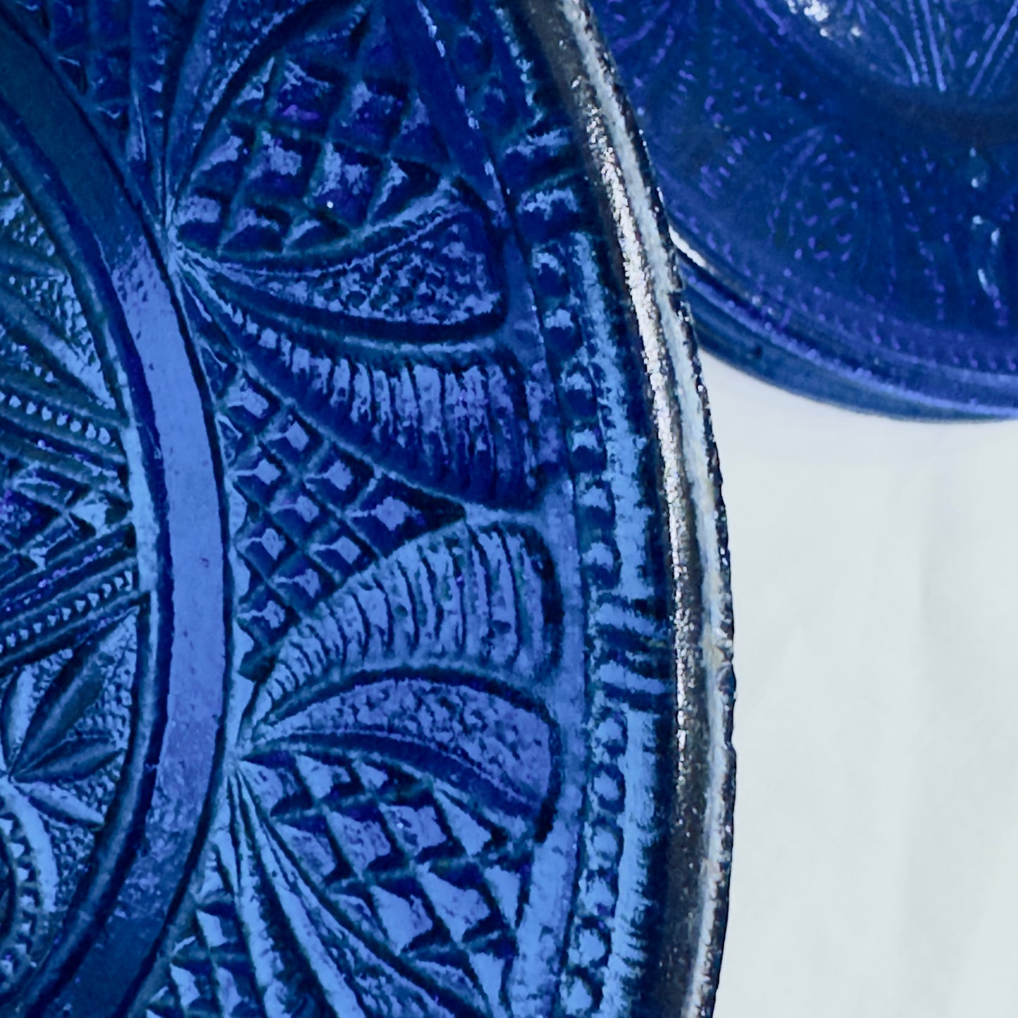 Cristal d'Arques Sapphire Blue Dinner Plates