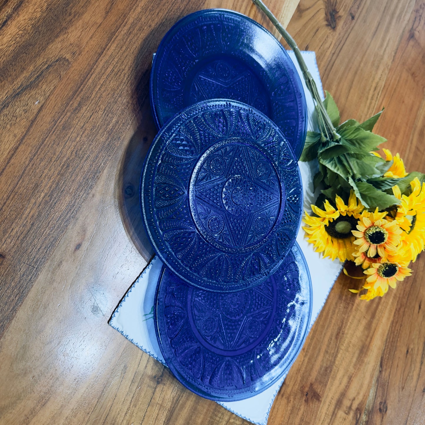 Cristal d'Arques Sapphire Blue Dinner Plates