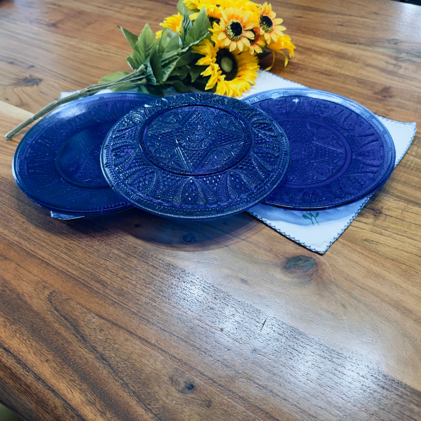 Cristal d'Arques Sapphire Blue Dinner Plates