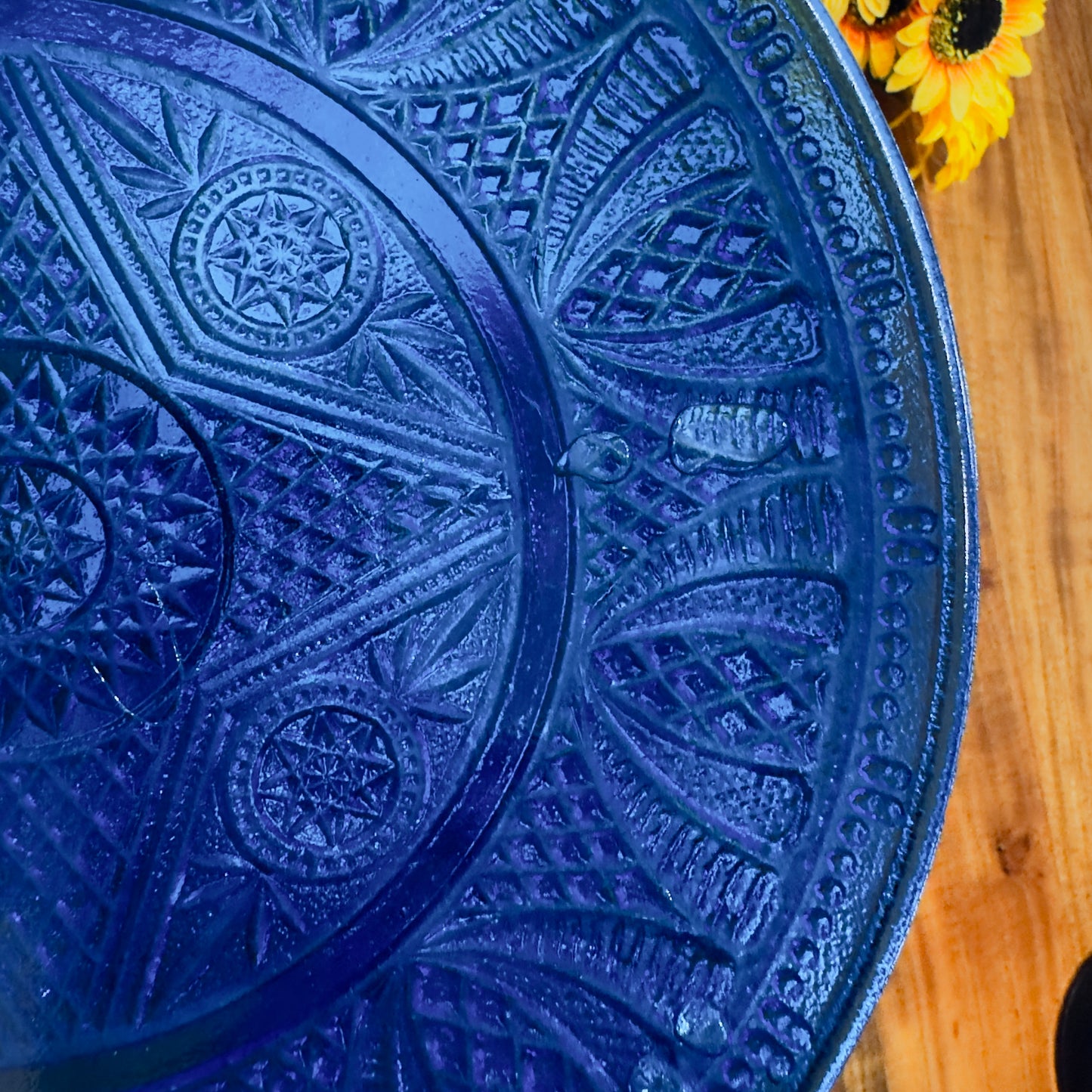 Cristal d'Arques Sapphire Blue Dinner Plates