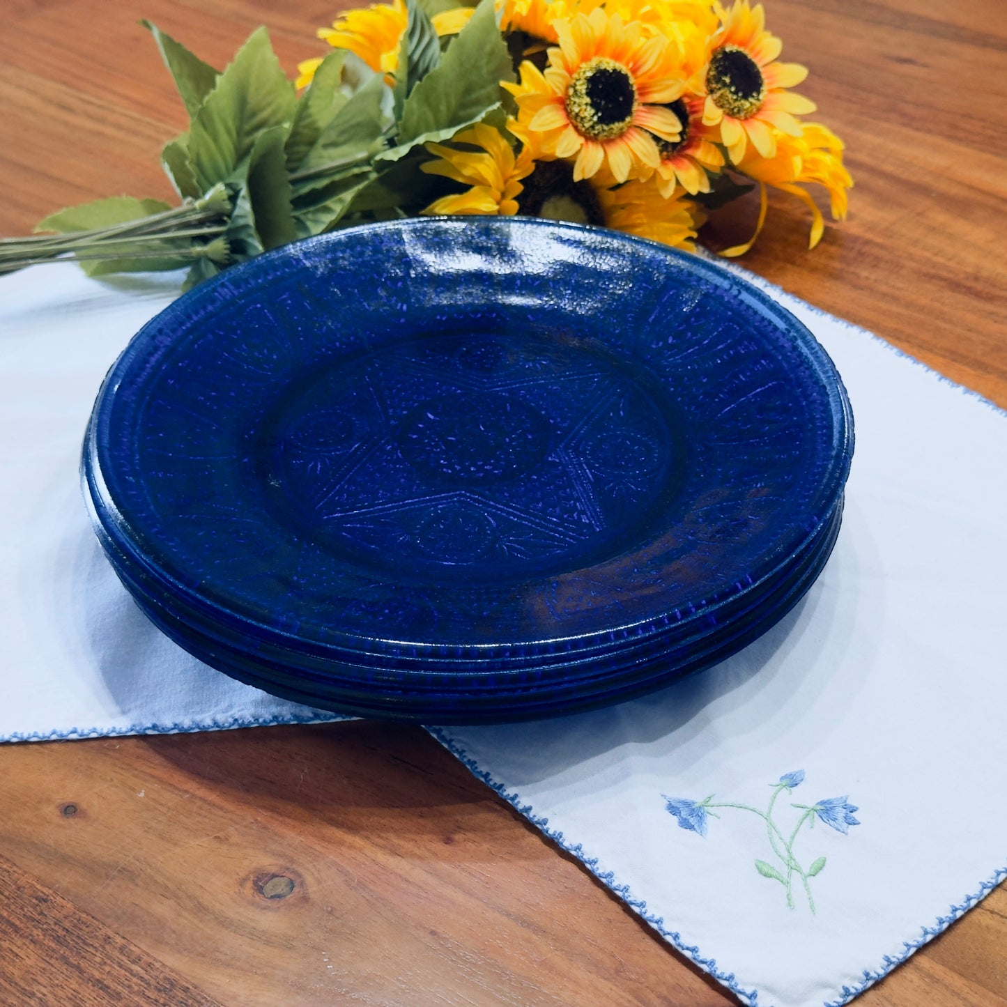 Cristal d'Arques Sapphire Blue Dinner Plates
