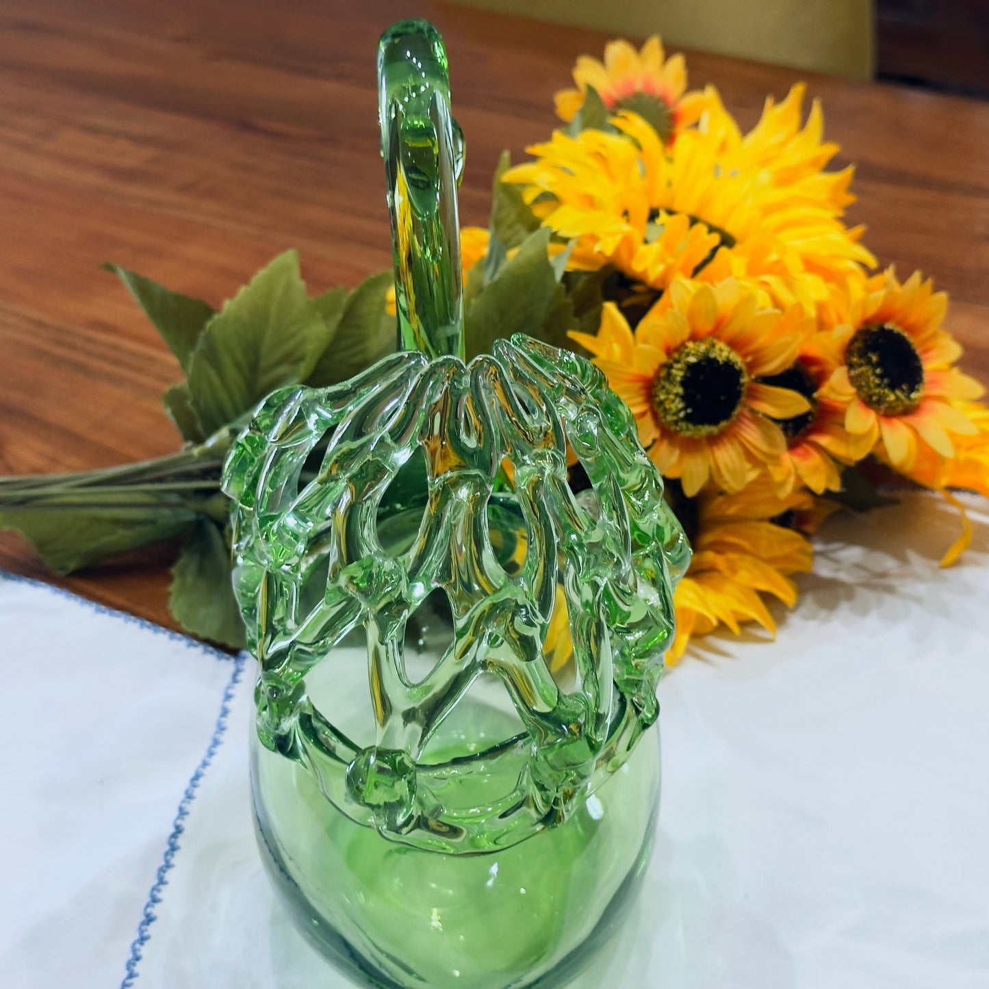 Green Art Glass Swan