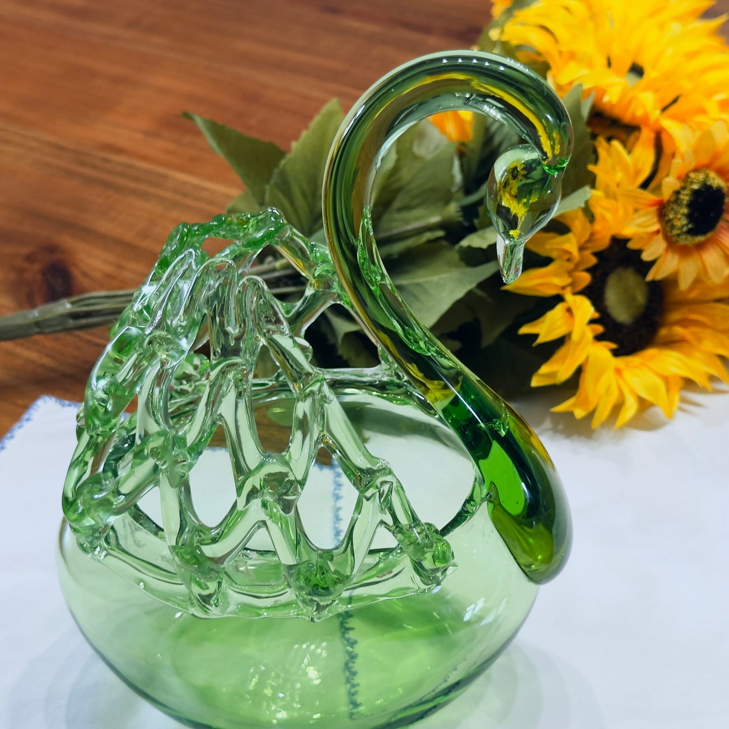 Green Art Glass Swan