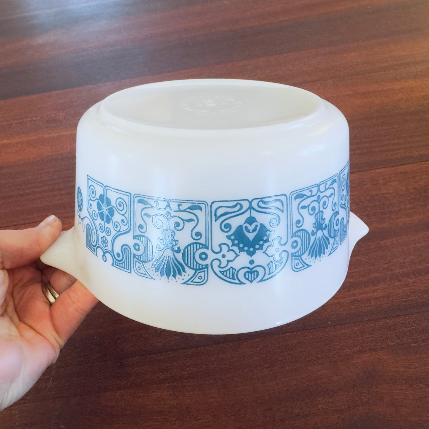 PYREX Horizon Blue Covered Casserole Dish