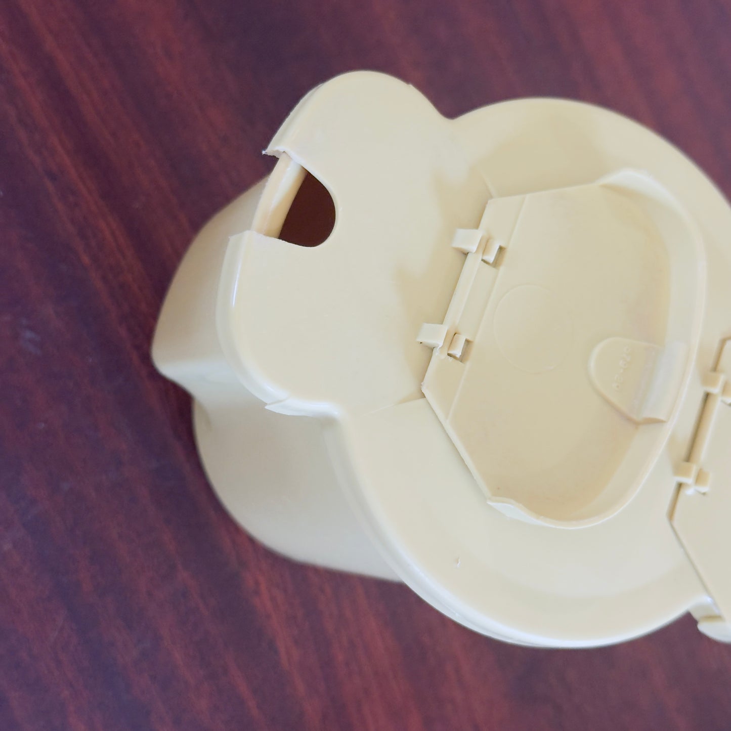 Tupperware 577 Yellow/Harvest Gold Sugar Caddy
