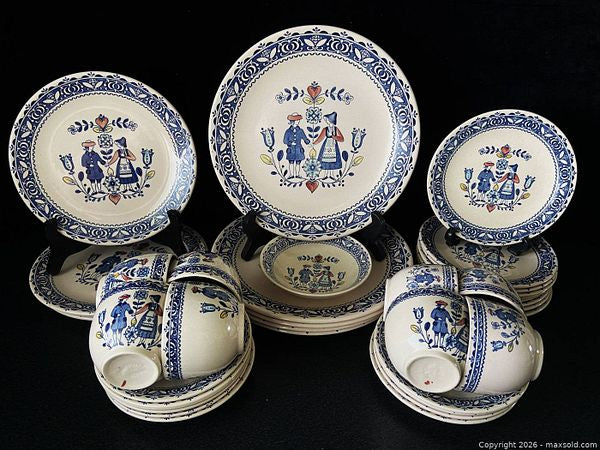 Johnson Brothers 'Old Granite' Hearts and Flowers