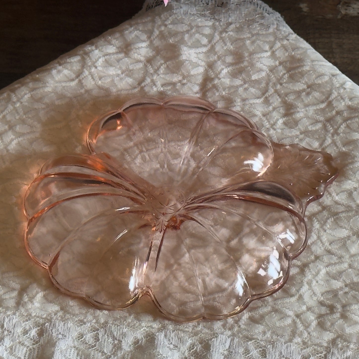 Vintage 1930/40's Jeannette 'Doric Clover' Pink Depression Glass Divided Nut/Candy Dish