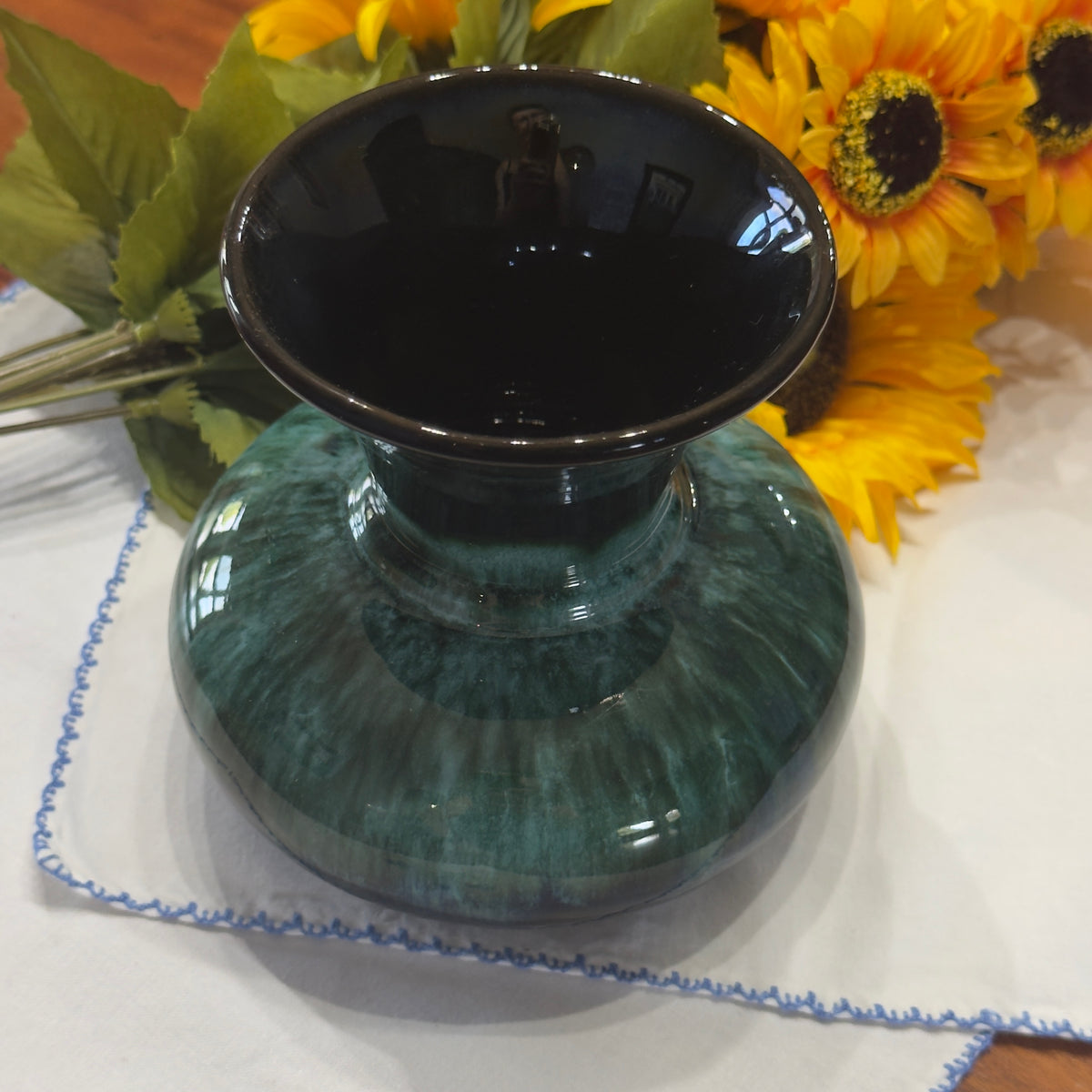 Blue Mountain Pottery Green Dtip Base