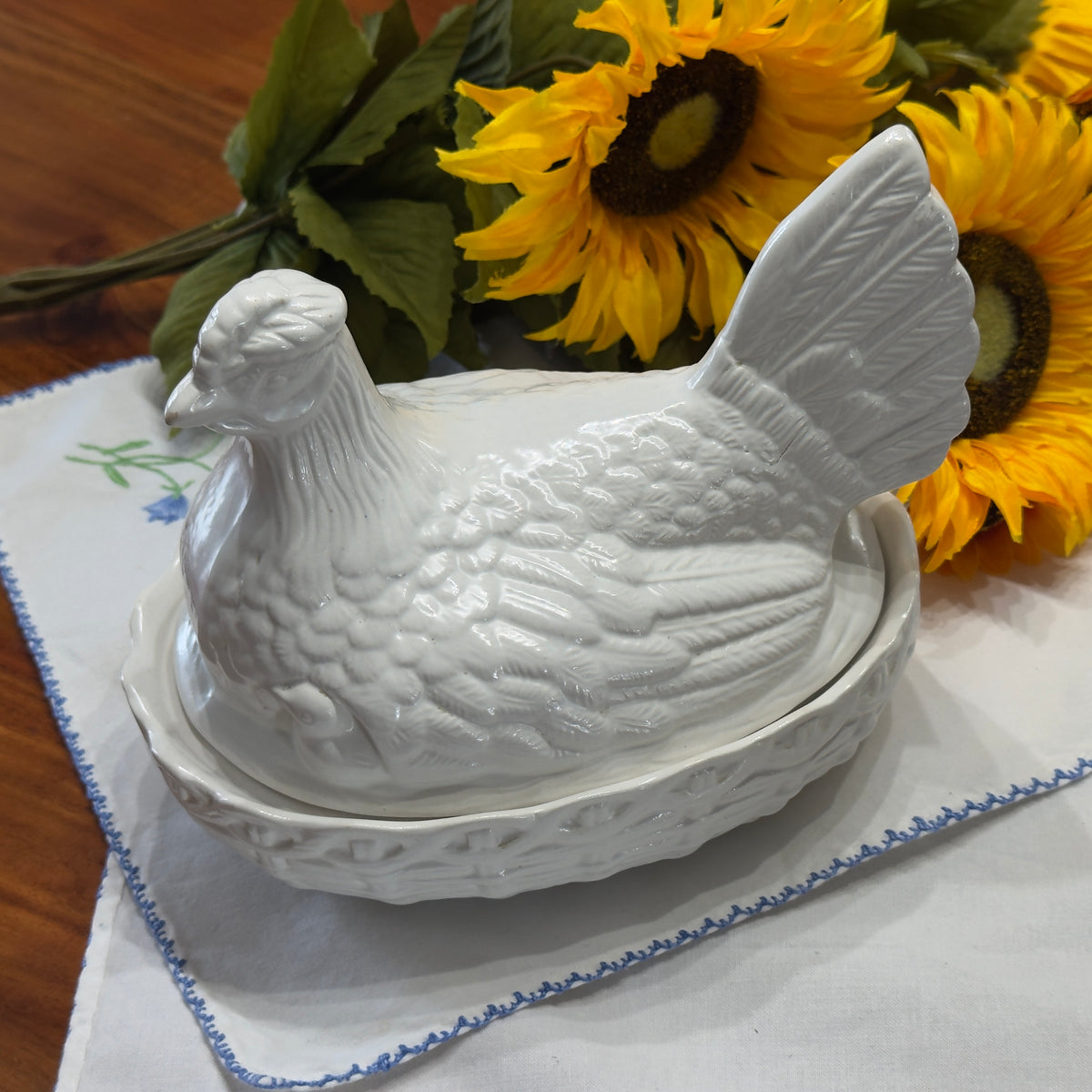Vintage Portmeirion  Hen on Nest