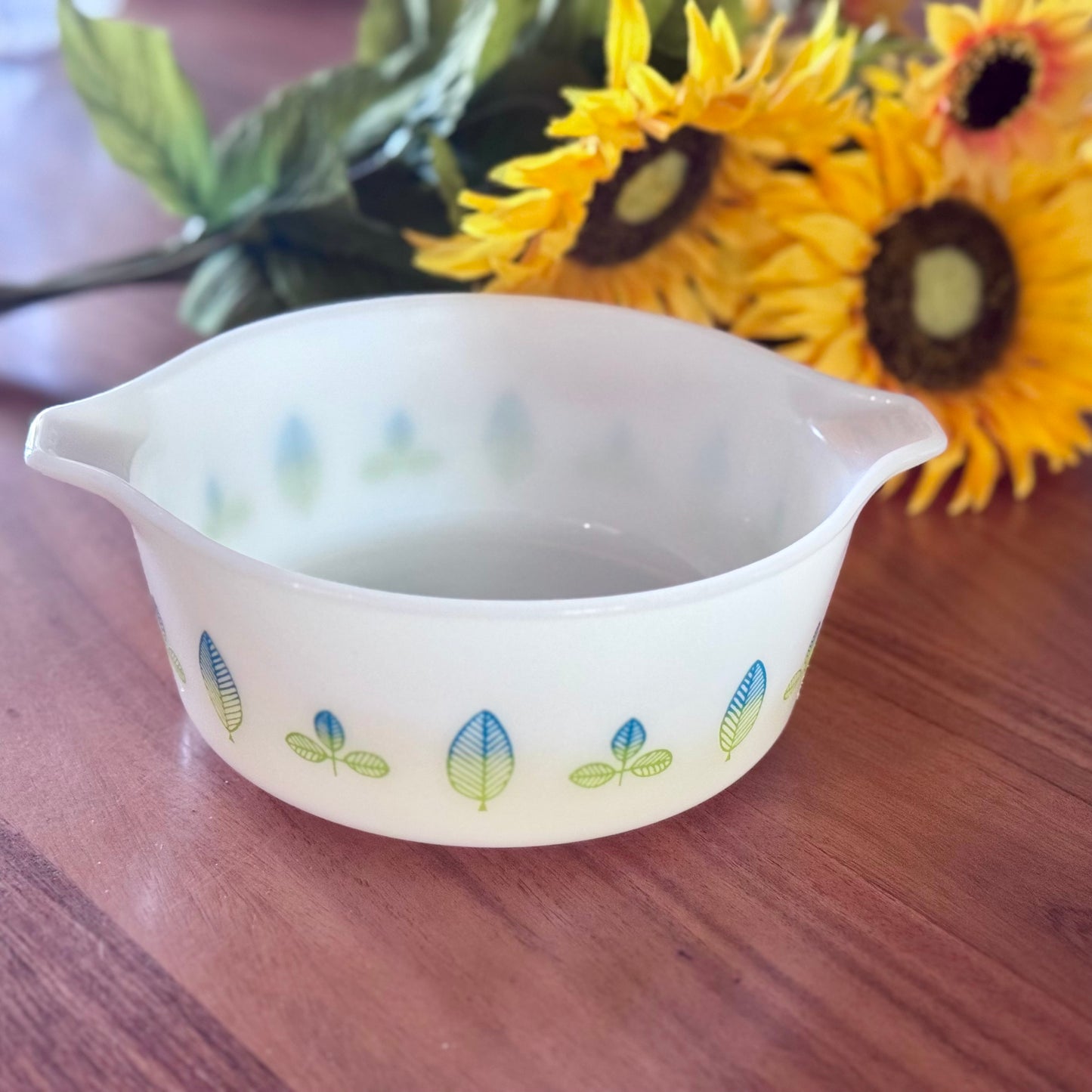 PYREX #472 Casserole Dish 'Homestead or Blue & Green Leaf' Pattern