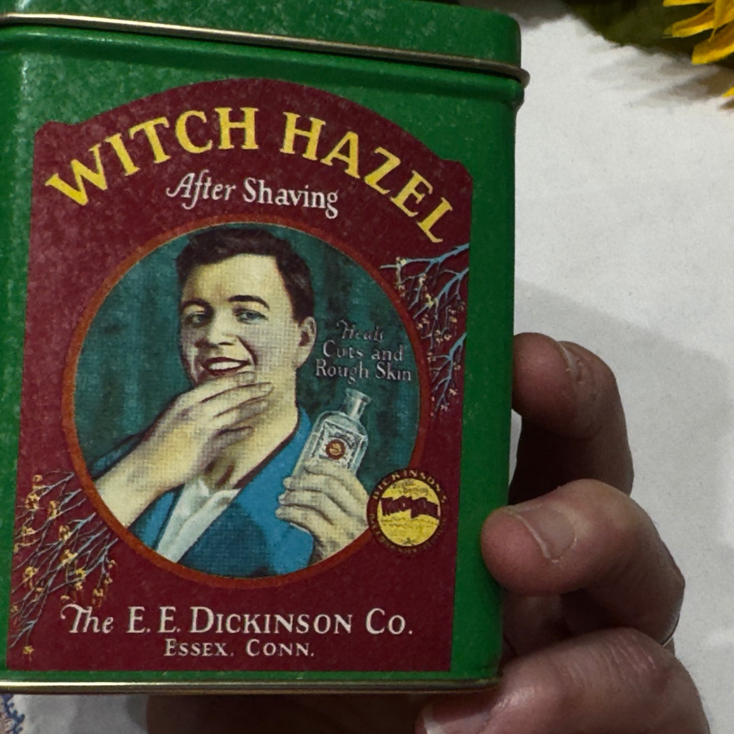 Dickinson's Witch Hazel Tin