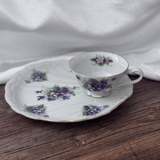 Porcelain Luncheon Plate Set