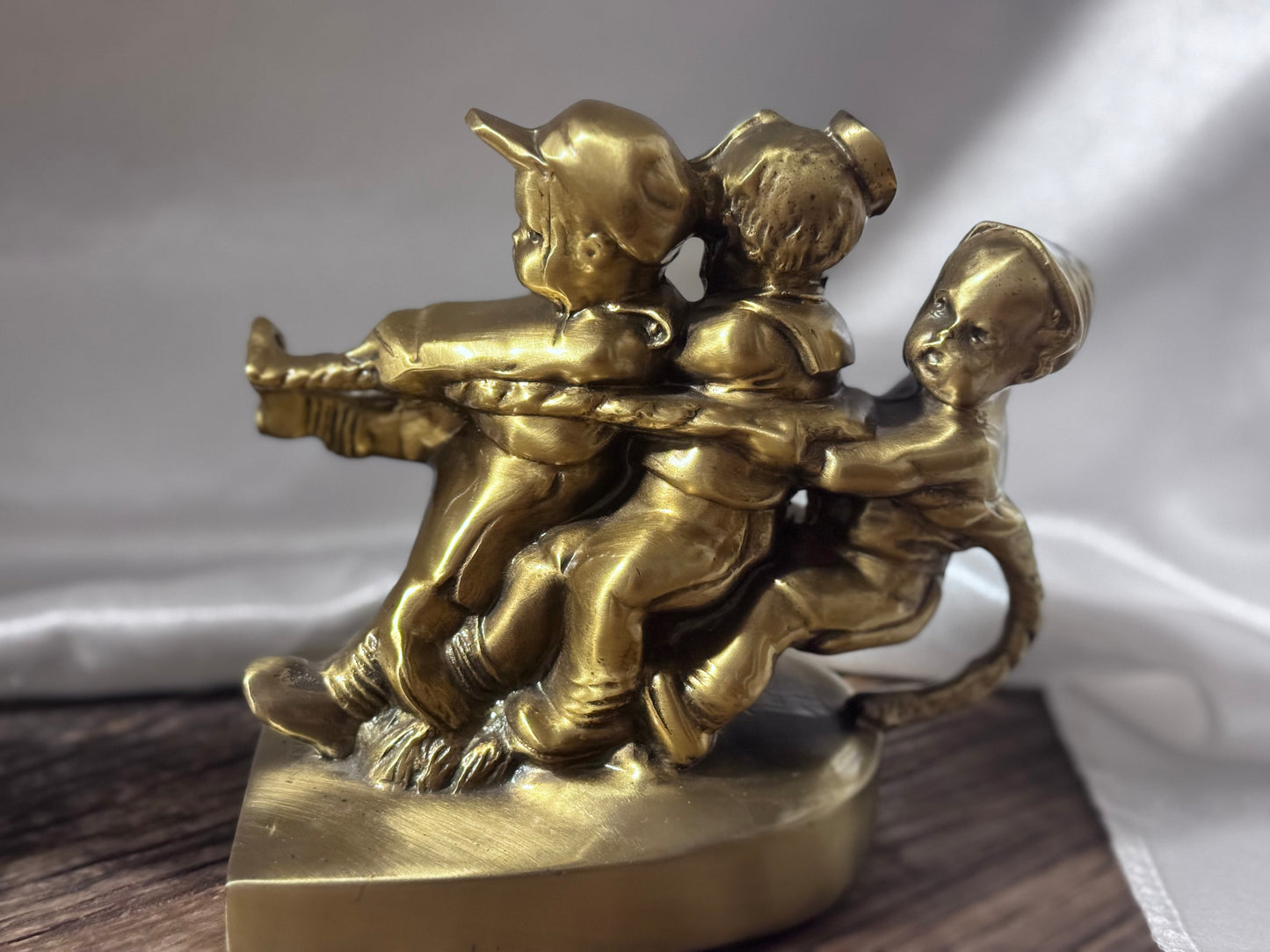 Brass PM Craftsman USA "Tug of War" Bookends