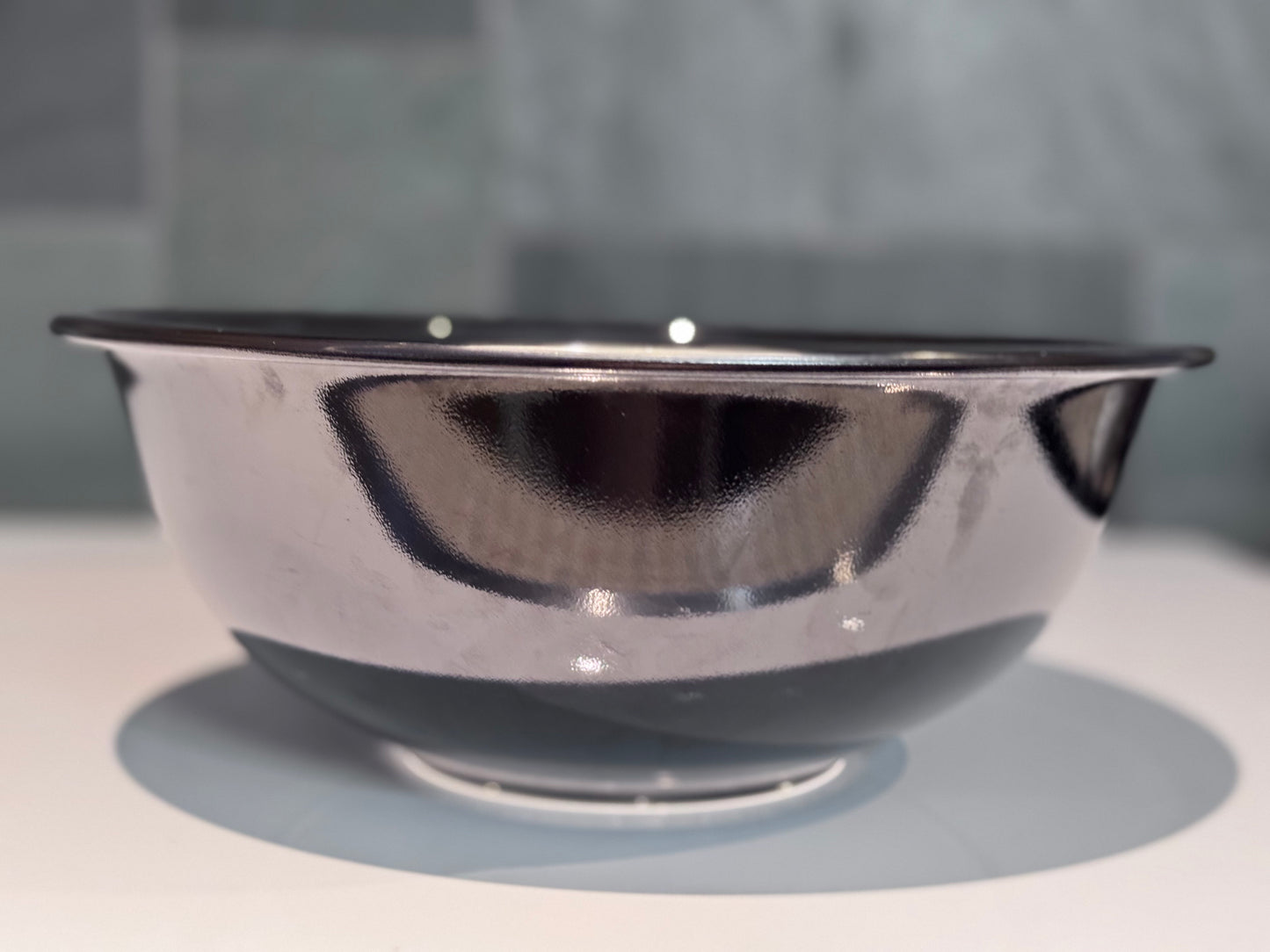 Pyrex Black Mixing Bowl With Clear Bottom #325