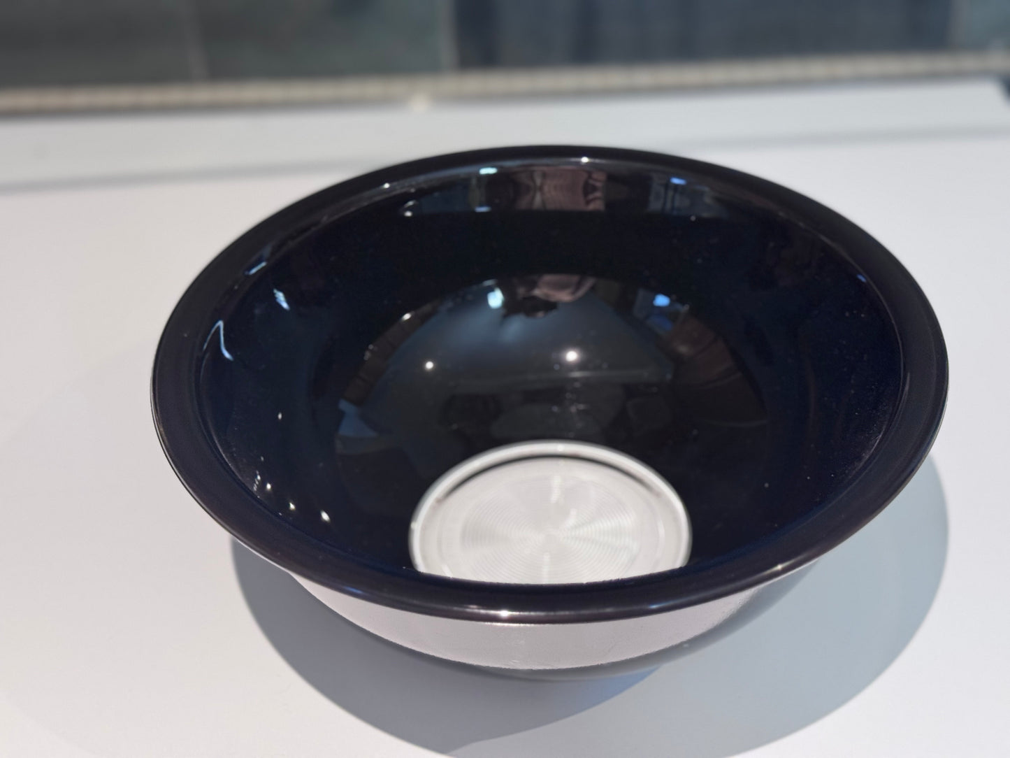 Pyrex Black Mixing Bowl With Clear Bottom #325