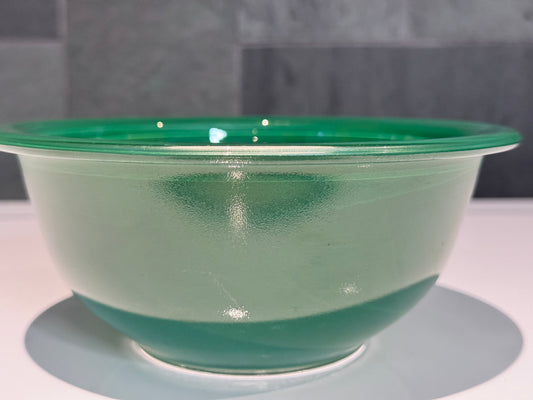 Pyrex Green Mixing Bowl with Clear Bottom #322